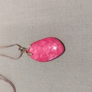 Pink stone pendant necklace